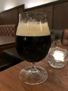 ヨロッコビール×バーバリックワークス(Dark Smith Lagerbier)