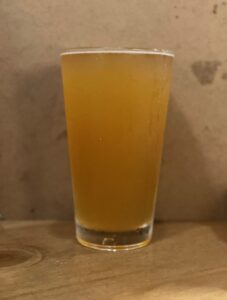 スワンレイクビール(アガノセゾン/2021)_01